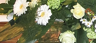 Blumenschmuck-Kirche